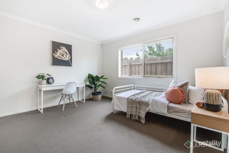 Property photo of 19 Bruxner Way Taylors Lakes VIC 3038