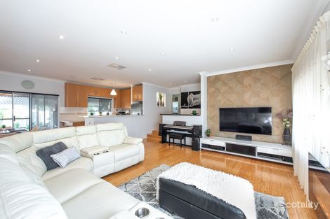 Property photo of 8 Glenunga Way Craigie WA 6025
