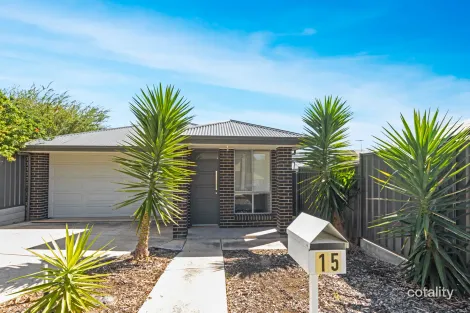 15 Leicester St, Clearview, SA 5085