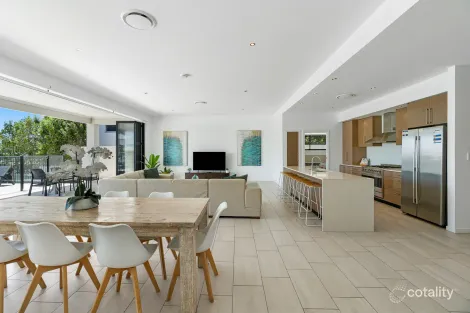 Property photo of 91 T E Peters Drive Broadbeach Waters QLD 4218