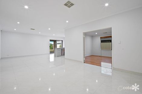 Property photo of 18A Scala Gardens Yangebup WA 6164