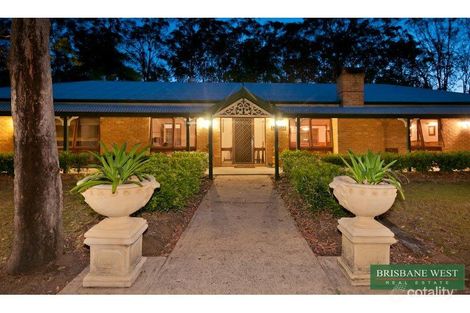 96 Riversleigh Rd, Bellbowrie, QLD 4070