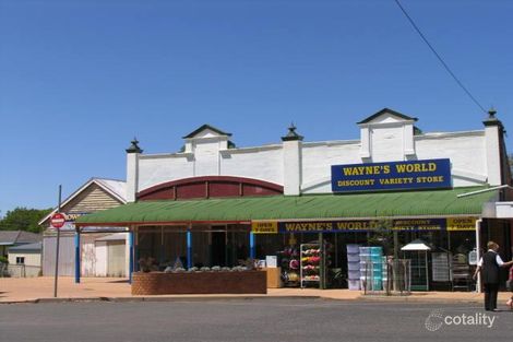 1 Curnow St, Crows Nest, QLD 4355