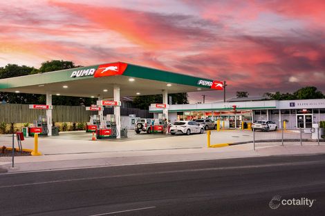 25 Bernard St, Berserker, QLD 4701