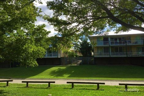 Property photo of 2/22-26 Warren Street St Lucia QLD 4067