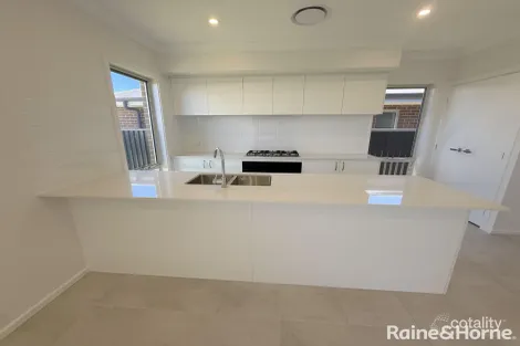 5 CHAPPAR ST, AUSTRAL, NSW 2179