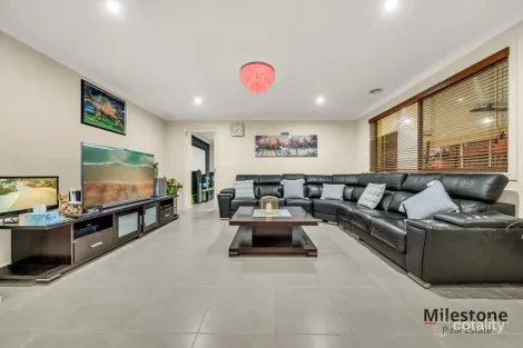 Property photo of 14 Viewline Way Lyndhurst VIC 3975