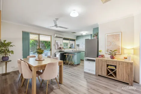 Property photo of 14 Scarp View Swan View WA 6056