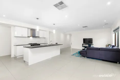 Property photo of 38 Orinoco Chase Werribee VIC 3030