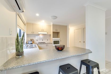 Property photo of 13 Mathisen Terrace Hillside VIC 3037