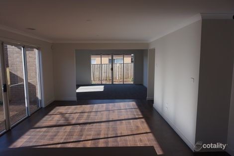 Property photo of 19 Oliver Way Maddingley VIC 3340