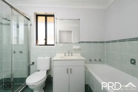 Property photo of 21 Park Road East Hills NSW 2213