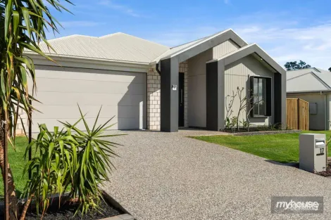 17 Saint Andrews Cres, Highfields, QLD 4352