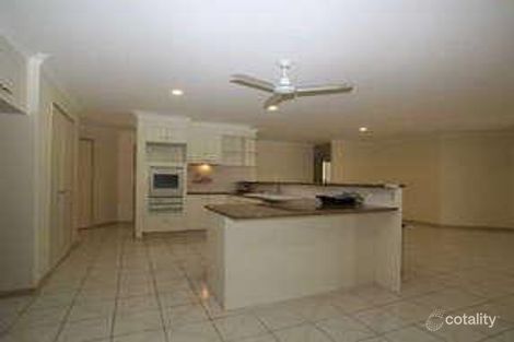 Property photo of 28 Corringle Close Helensvale QLD 4212