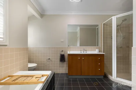 Property photo of 14 Shamrock Close Winmalee NSW 2777
