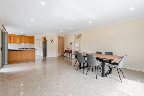 Property photo of 66 Montbrae Circuit Narre Warren North VIC 3804