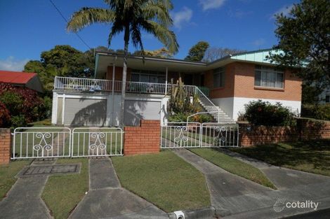 11 Edward St, Labrador, QLD 4215