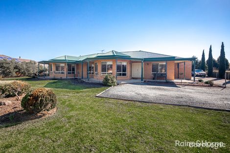 Property photo of 40 Rolling Meadows Drive Sunbury VIC 3429