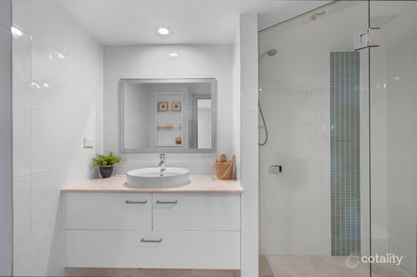 Property photo of 65/3 Cunningham Avenue Main Beach QLD 4217