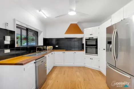 Property photo of 31 Cumberland Avenue Smithfield QLD 4878