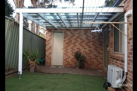 5a Macleay St, Bradbury, NSW 2560