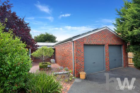 Property photo of 8 Lindholme Court Highton VIC 3216
