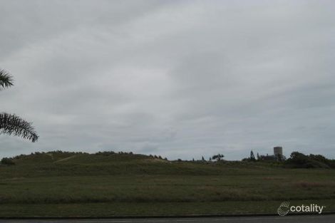 4 South Pacific Ave, Slade Point, QLD 4740