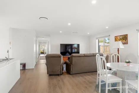 Property photo of 17 Firetail Grove Cowes VIC 3922
