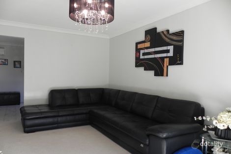 Property photo of 4 Poppy Place Macquarie Fields NSW 2564