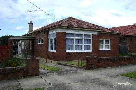 Property photo of 32 Arthur Street Rodd Point NSW 2046