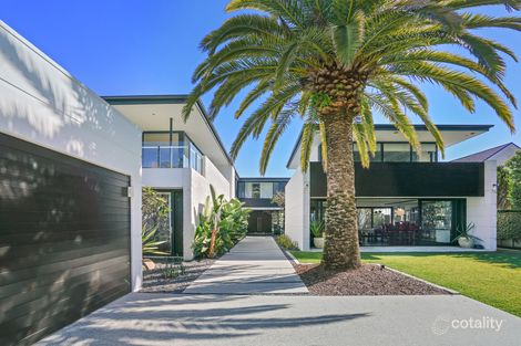 Property photo of 297-299 Monaco Street Broadbeach Waters QLD 4218