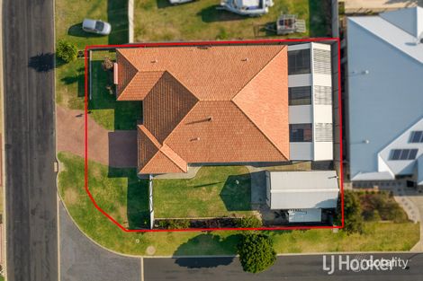 Property photo of 8 Grandite Fairway Australind WA 6233