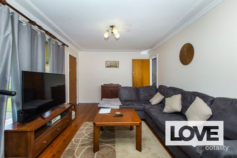 Property photo of 3 Hansen Place Shortland NSW 2307