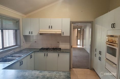 Property photo of 5 Dozey Court Roxburgh Park VIC 3064