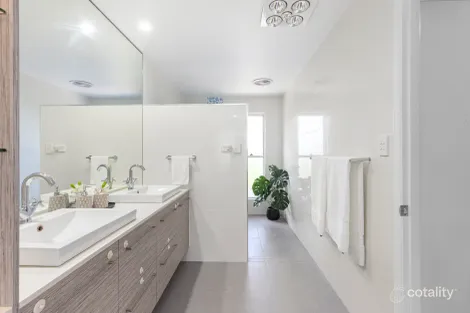 Property photo of 37 Grass Tree Circuit Bogangar NSW 2488