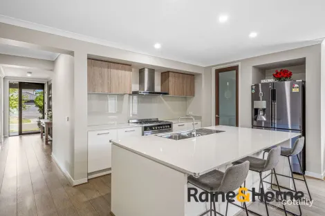 Property photo of 4 Destiny Drive Cranbourne North VIC 3977