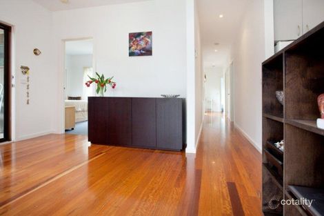 Property photo of 3 Caxton Street Blairgowrie VIC 3942