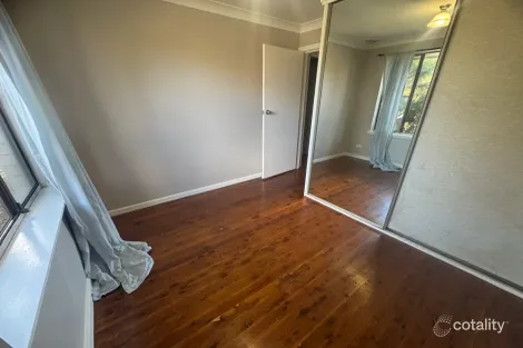 Property photo of 28 Anzac Place Orange NSW 2800
