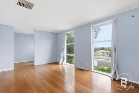 Property photo of 31 Lidgett Street Bacchus Marsh VIC 3340