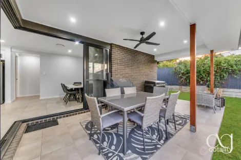 Property photo of 30 Morgan Street Walloon QLD 4306