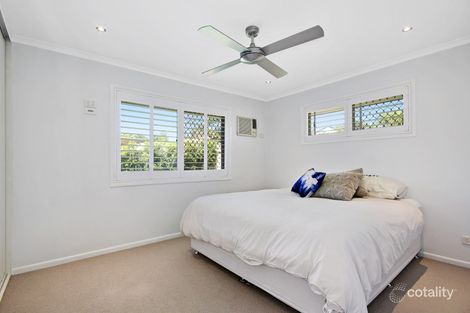Property photo of 8 Buttercup Street Mansfield QLD 4122