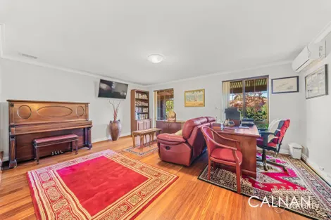 Property photo of 33 Harrington Crescent Leeming WA 6149