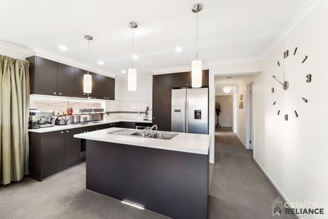 Property photo of 6 Fantail Way Brookfield VIC 3338