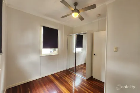 Property photo of 21 Blaxland Street Eastern Heights QLD 4305