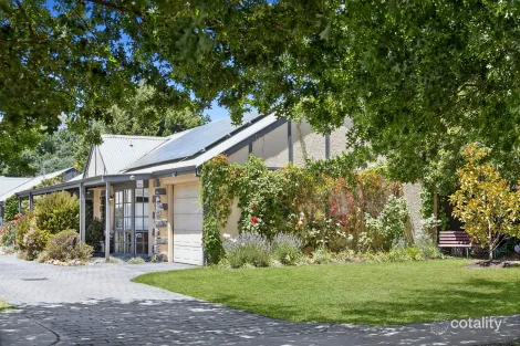 Property photo of 3/16 Carlisle Street Woodend VIC 3442