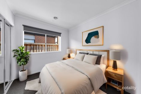Property photo of 19 Heath Avenue Rockbank VIC 3335
