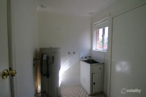 Property photo of 1/5 Gallipoli Place Orange NSW 2800