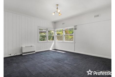 Property photo of 10 Lusatia Park Road Woori Yallock VIC 3139