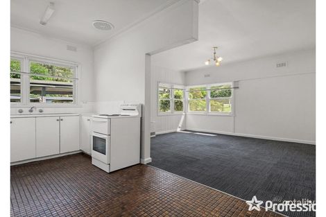 Property photo of 10 Lusatia Park Road Woori Yallock VIC 3139