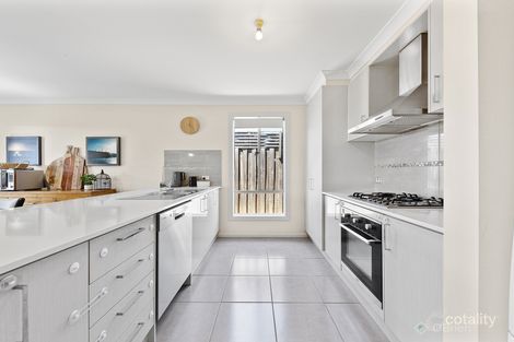 Property photo of 63 Denhams Road Koo Wee Rup VIC 3981